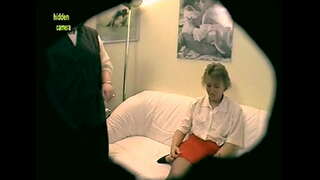 2 tomboy Milfs play sa usa ka anal toy! Amateurcommunity.xxx