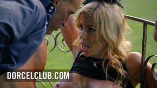 الجنس في الحديقة مع شقراء جبهة مورو الإسلامية للتحرير