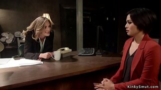 Blonde lesbian anal busty brunette ഡെപ്യൂട്ടി ഓഫീസര് with strap on കോഴി