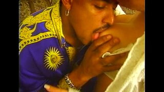 LBO - International Lovers - ദൃശ്യ 1